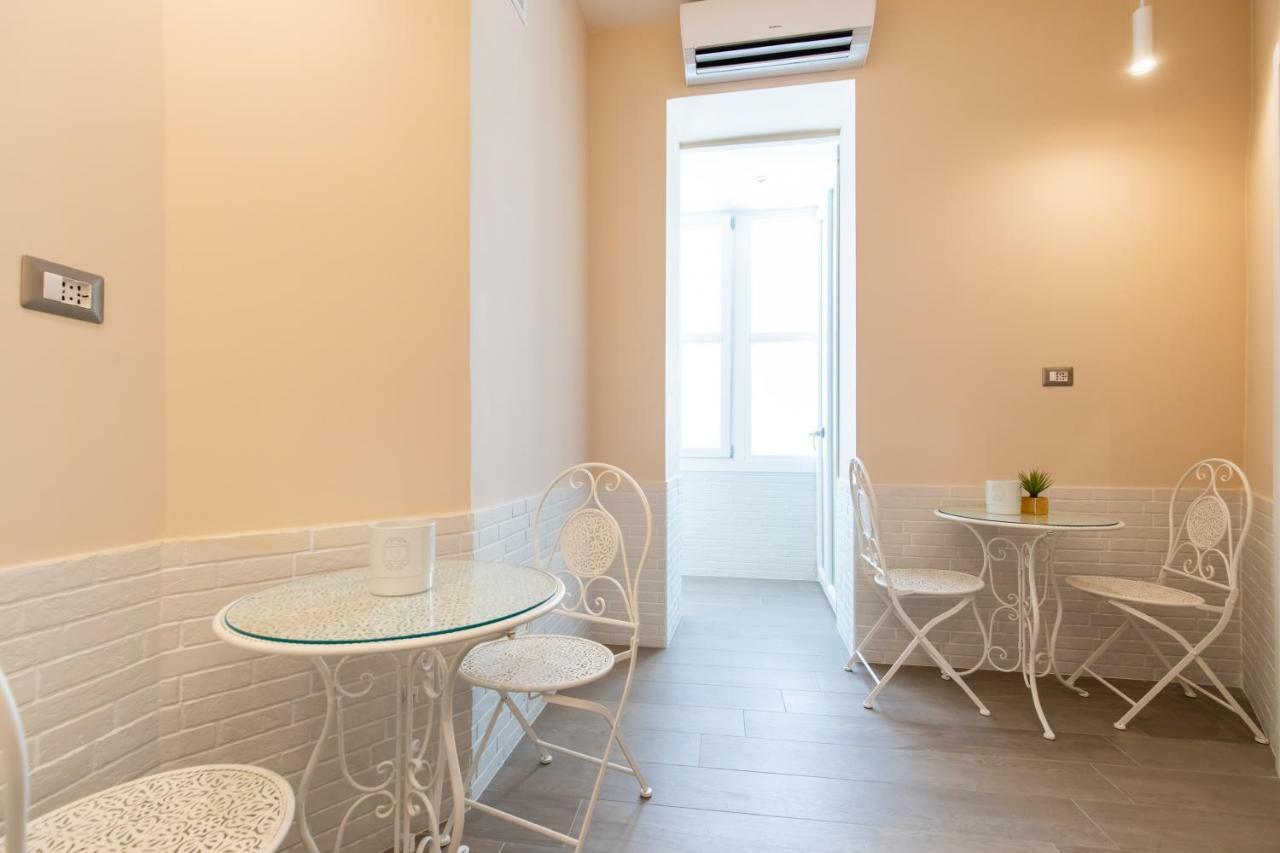 B&B Napoli Holidays Exterior photo
